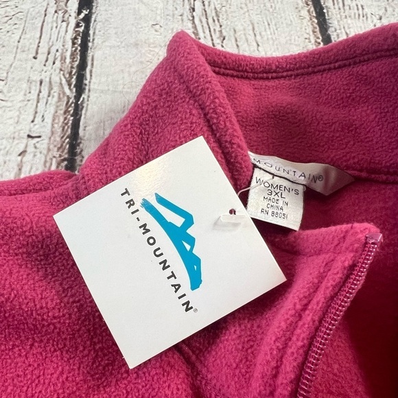 Women's Snowman Zip Up NWT Zip Up NWT Winter Dark Pink Fleece Vest Jacket - Picture 5 of 5